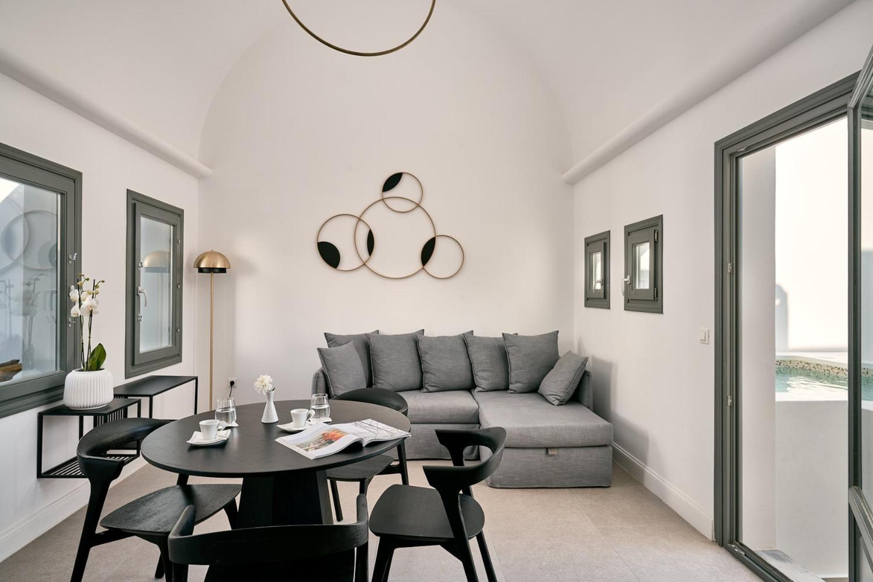 Alleys All-Suite Hotel & Spa Pyrgos Kallistis Bilik gambar