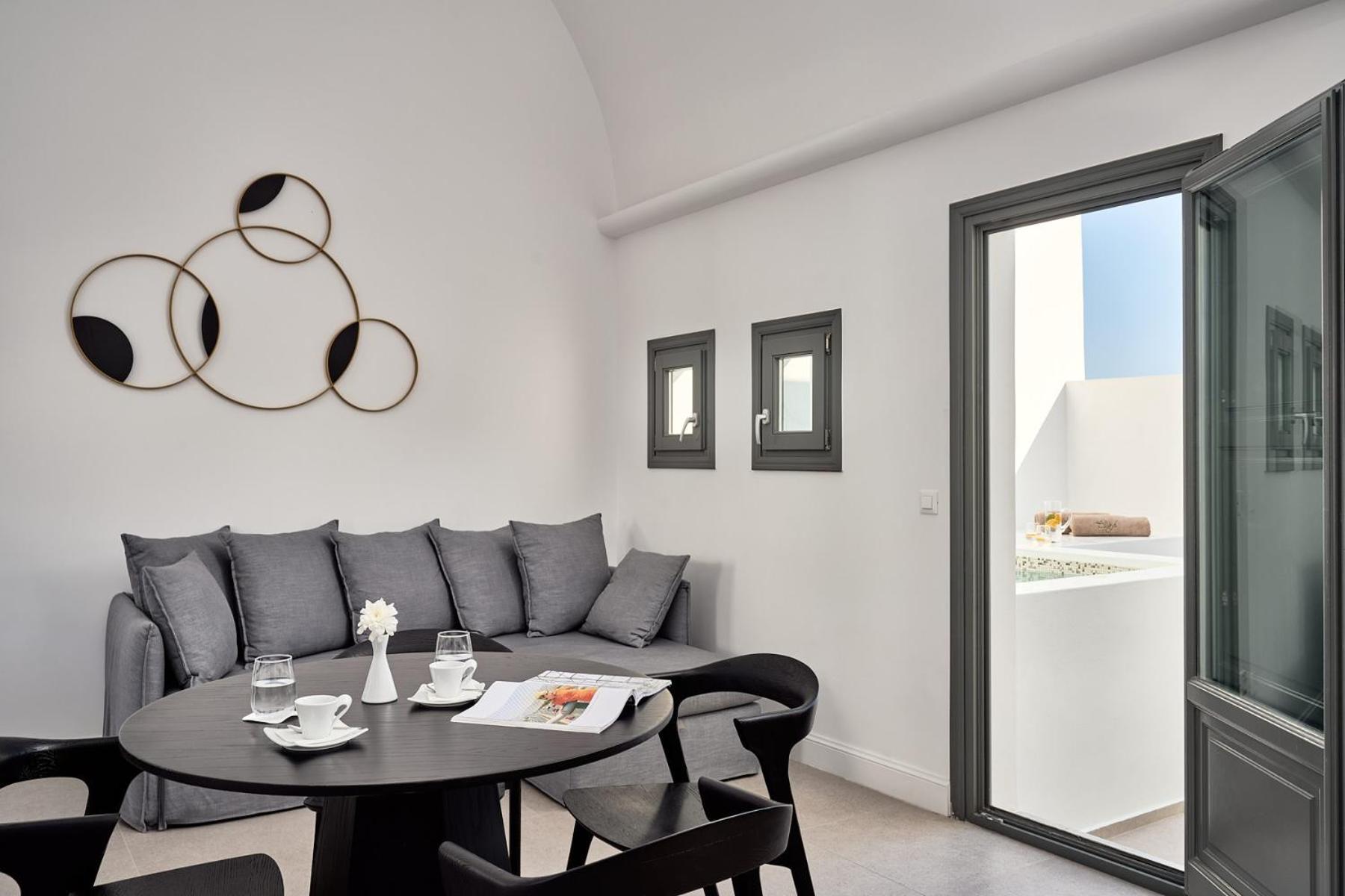 Alleys All-Suite Hotel & Spa Pyrgos Kallistis Bilik gambar